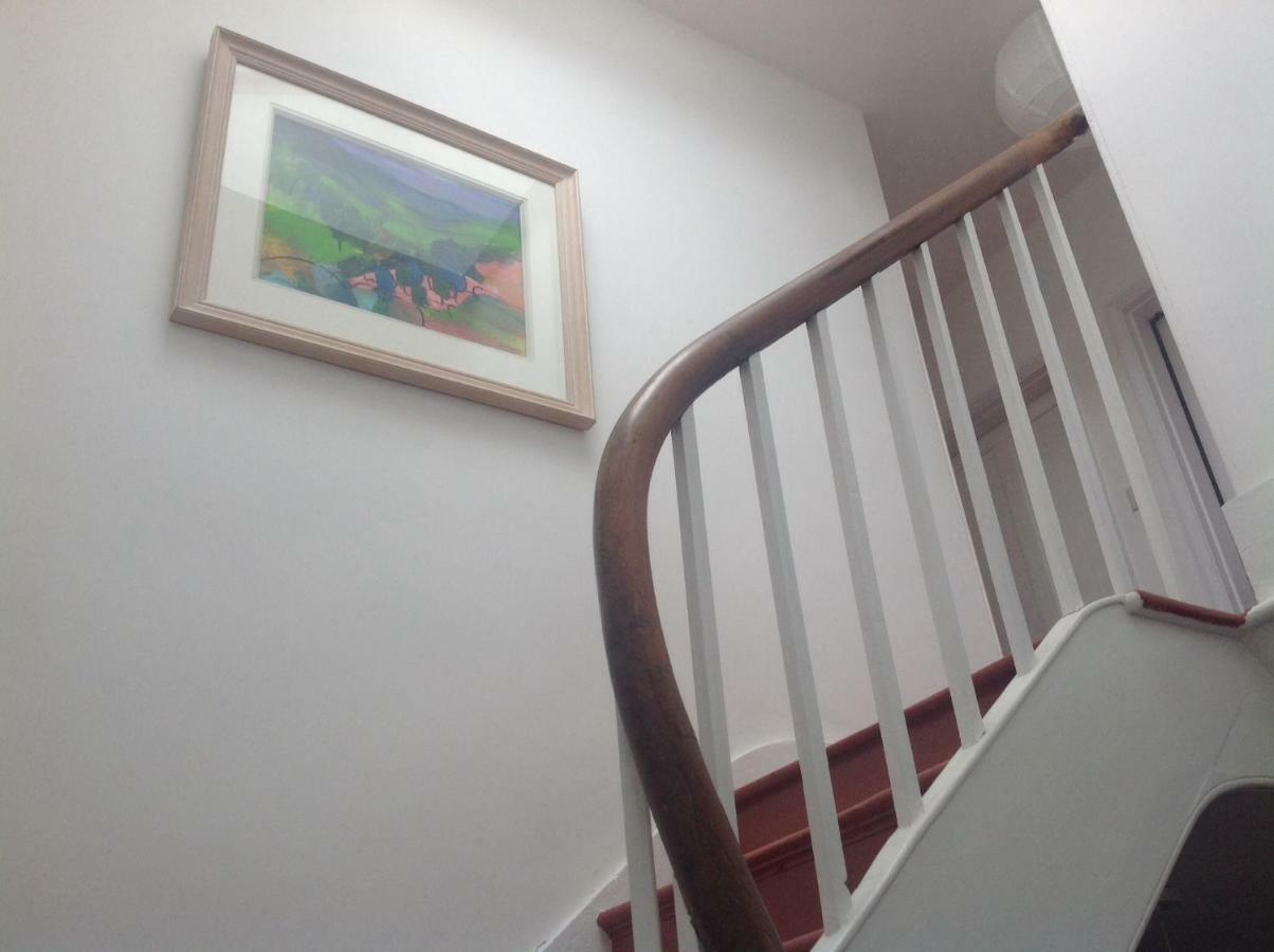 8A Spring Gardens Hotel Haverfordwest Ngoại thất bức ảnh